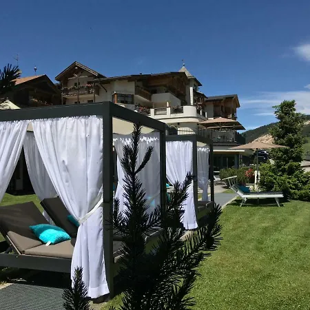 Dolasilla Mountain Panoramic Wellness Hotel-3