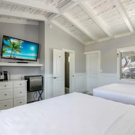 Fiesta Key Rv Resort Standard Room 8-3