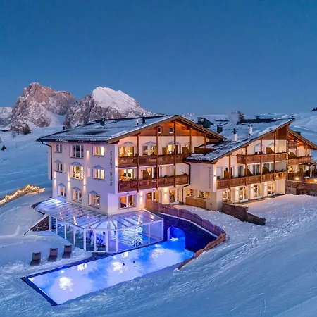 Hotel Santner Alpine Sport & Relax-2