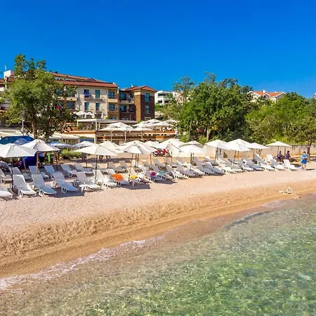 Blue Waves Resort-3