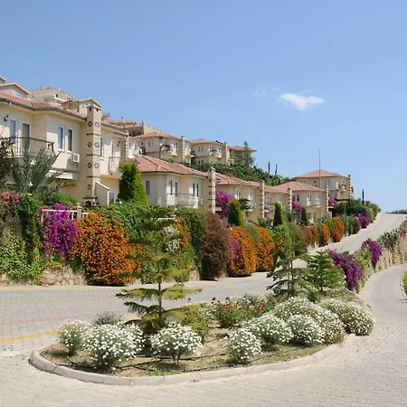 Gold City Luxury Accommodation-3