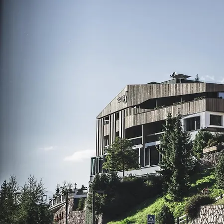 Hotel Chalet S - Dolomites Design - Adults Recommended-3