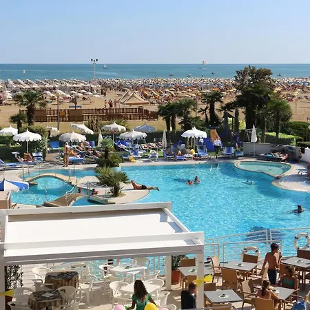 Majestic Beach Hotel&Wellness-3