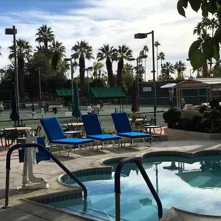 Getaways At Palm Springs Tennis Club-3