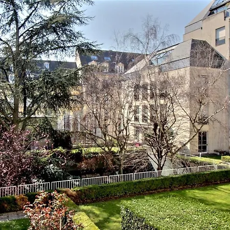 Assia & Nathalie - Luxury B&B Marais-2