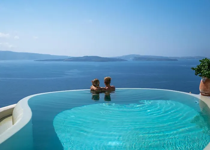 Pezoules Of Oia