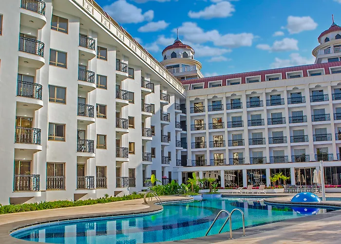 Blue Marlin Deluxe Spa & Resort Konaklı
