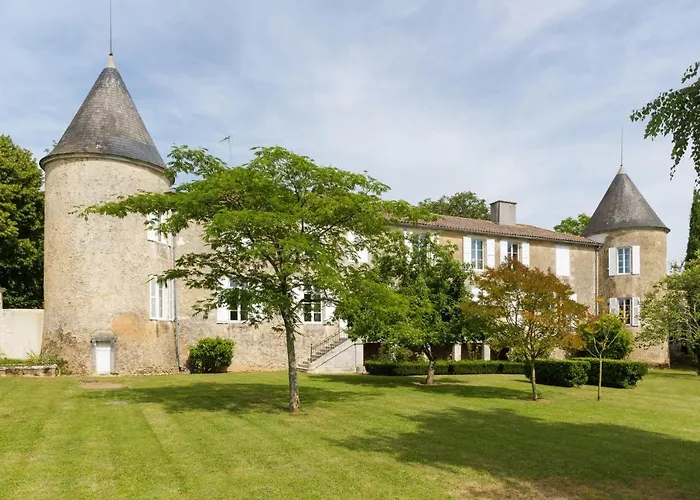 Hotel Le Logis du Péré à Saint-Coutant-le-Grand