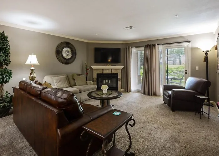 Thousand Hills Luxury Condos: Heart of Branson Retreat