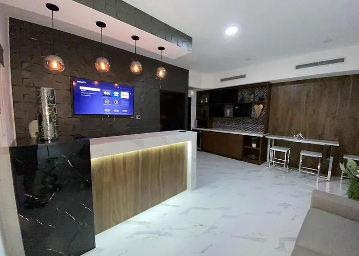 Sand Mar Hotel