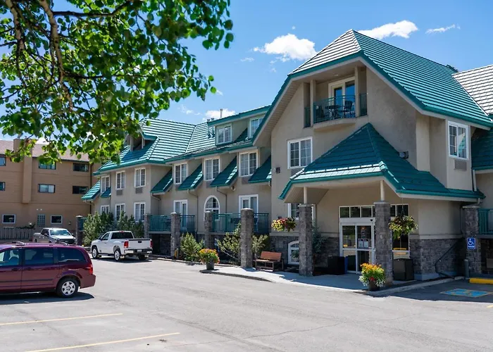 Pocaterra Inn & Waterslide Canmore