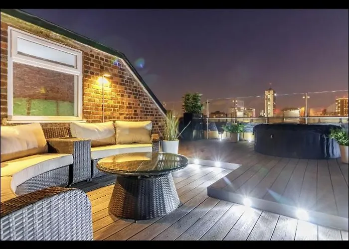 Swan Street Townhouse Hot Tub & Roof Terrace