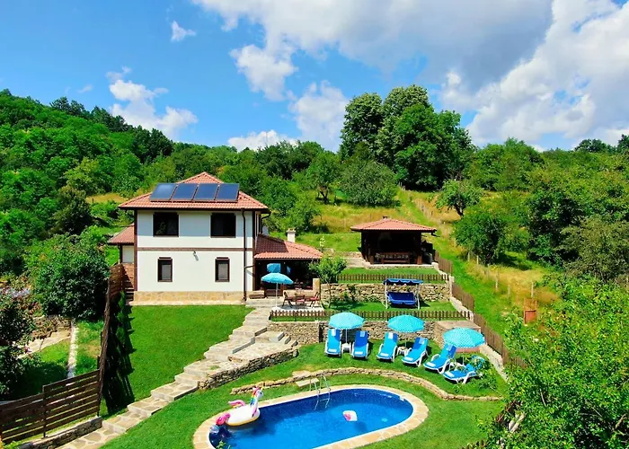 House Maya Tryavna