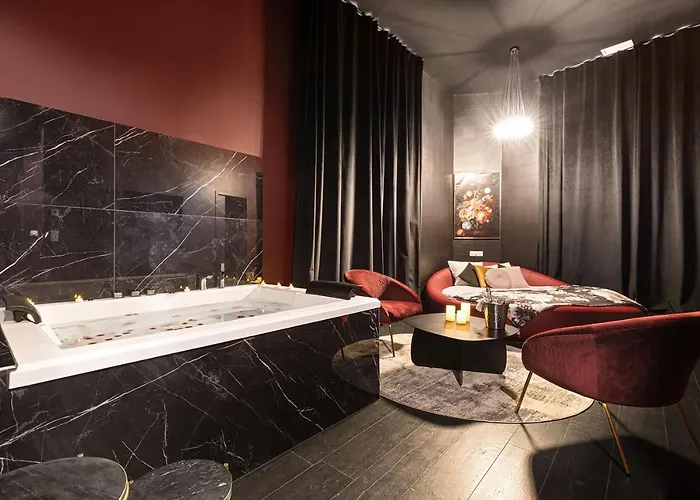 Legend Majestic Superbe Love Room - Jacuzzi - Champagne - Romantisme - parking privé Mâcon