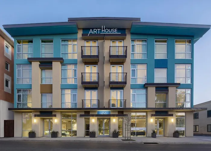 Art House Hotel
