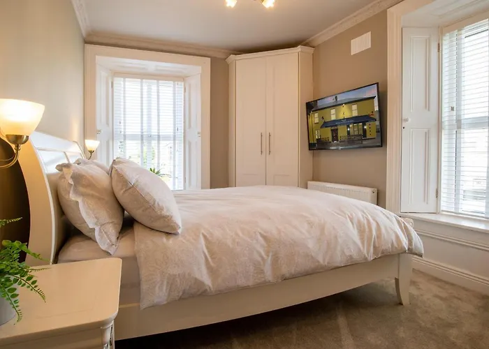 The Canalside B&B At The Auld Shebeen Bar Athy