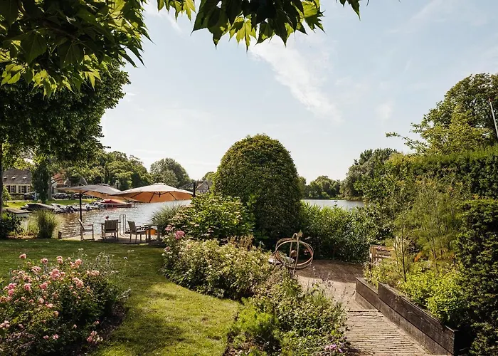 Inn On The Lake Broek in Waterland