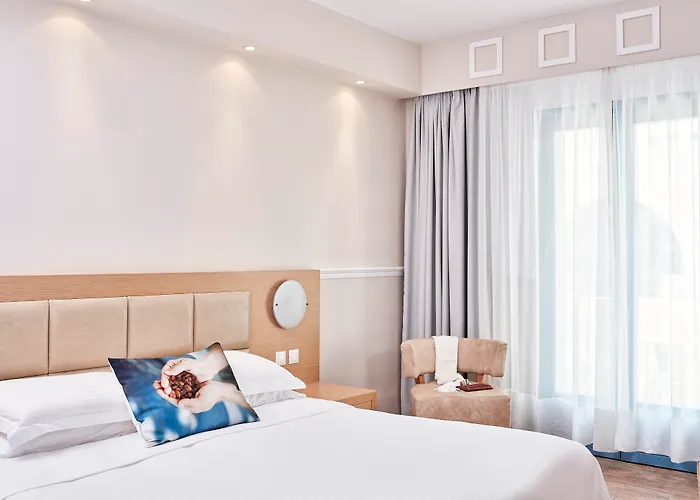 Lagos Mare Hotel