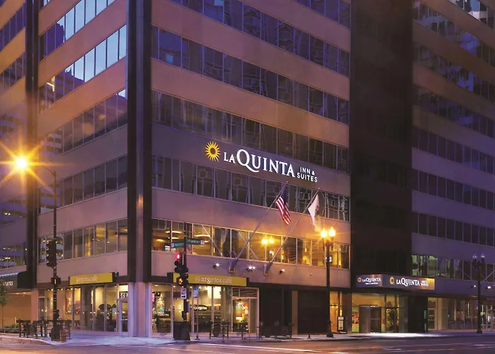 La Quinta By Wyndham Chicago Downtown Hotel