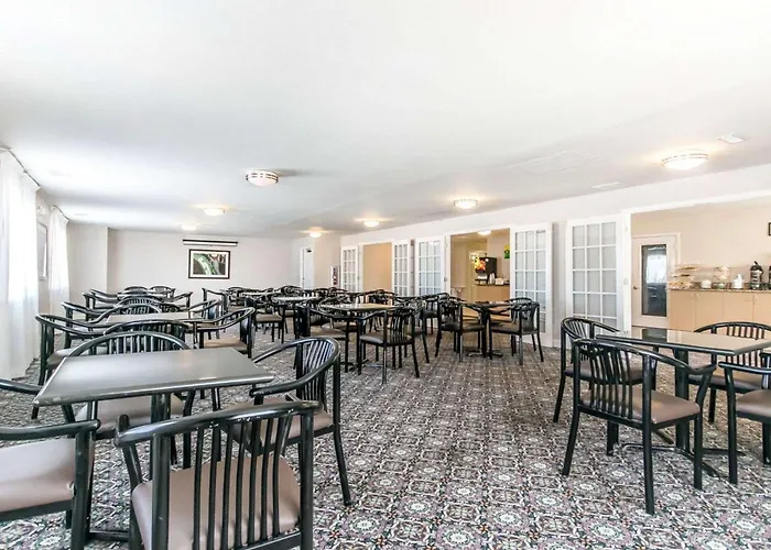 Quality Inn & Suites University-Airport Louisville