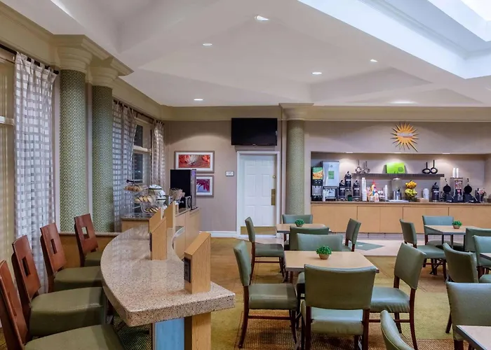 La Quinta By Wyndham Charlotte Airport South