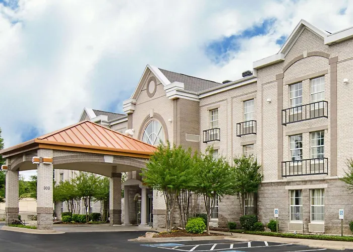 Quality Inn & Suites Little Rock West