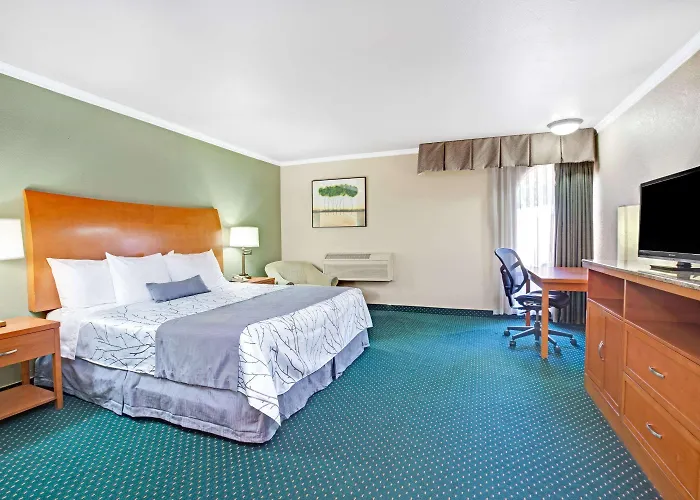 Days Inn By Wyndham San Jose Convention Center