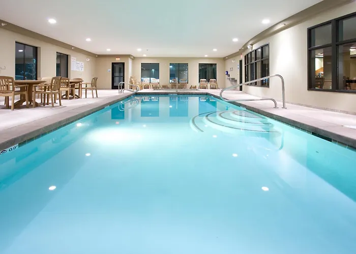Holiday Inn Express Hotel & Suites Lander By Ihg