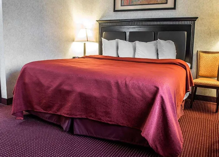 Quality Inn & Suites Gibsonia - Pittsburgh North