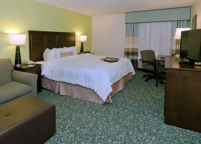 Hampton Inn & Suites Miami-Doral Dolphin Mall