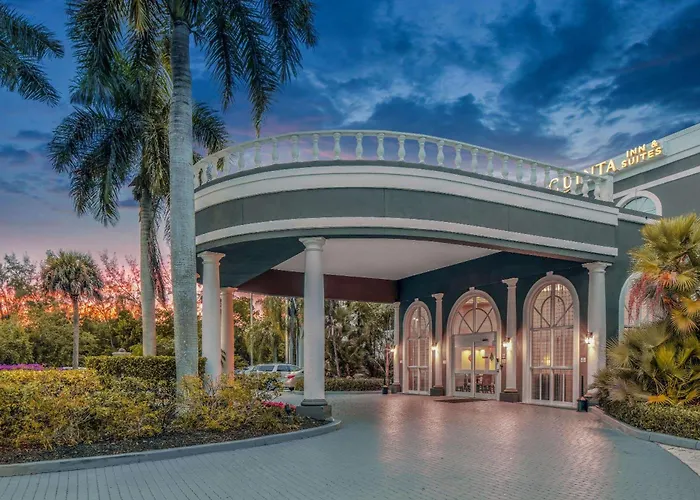La Quinta By Wyndham Naples Downtown