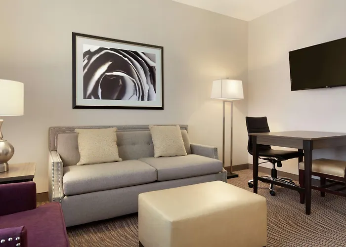 Embassy Suites By Hilton Valley Wine Country