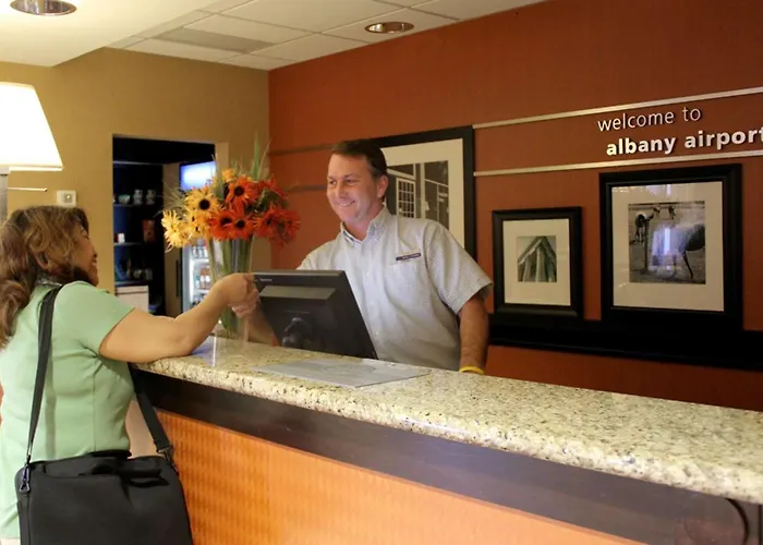 Hampton Inn & Suites Albany-Airport