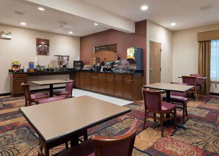 Best Western Plaza Hotel Saugatuck