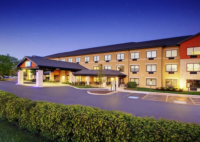 Holiday Inn Express & Suites Aurora - Naperville By Ihg
