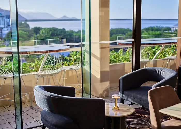 Hilton Cairns Hotel