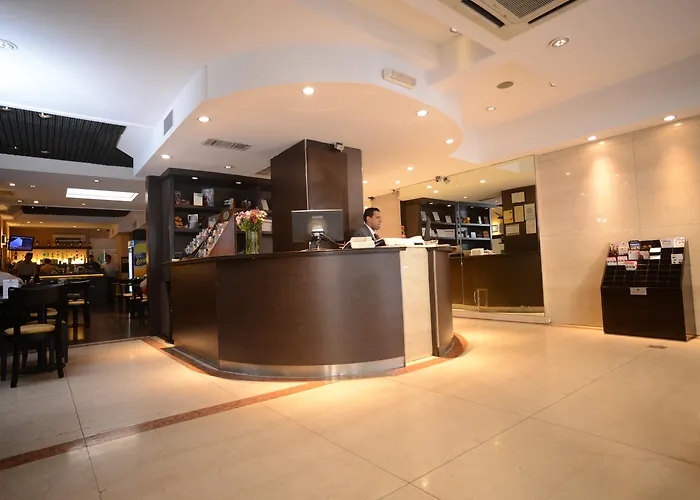 Up Viamonte Hotel