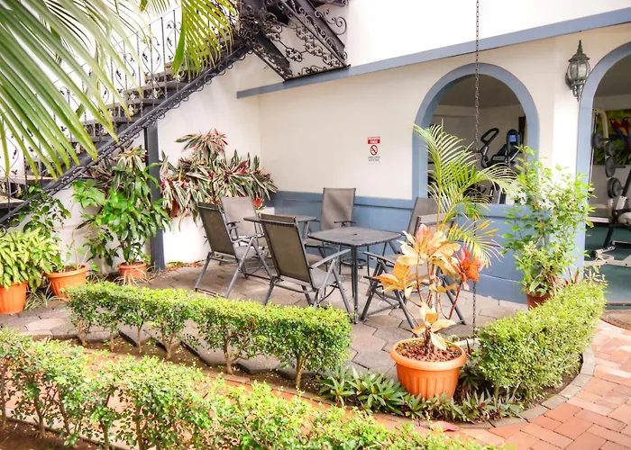 Hotel Santo Tomas / Historical Property San Jose 