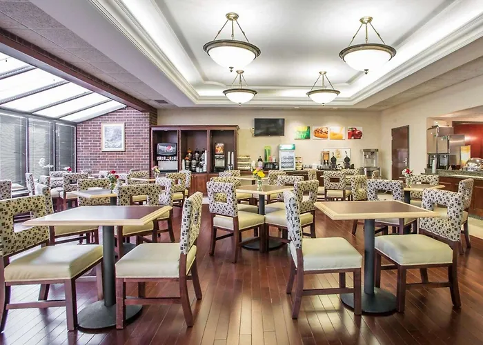 Quality Inn Schaumburg - Chicago Near The Mall