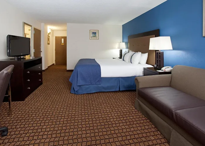 Ramada Plaza By Wyndham Sheridan Hotel & Convention Center