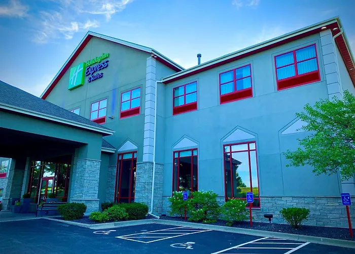 Holiday Inn Express & Suites - North By Ihg