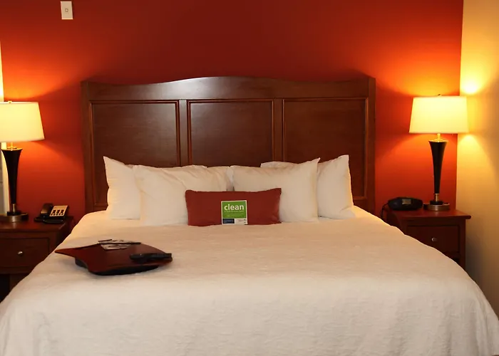 Hampton Inn & Suites