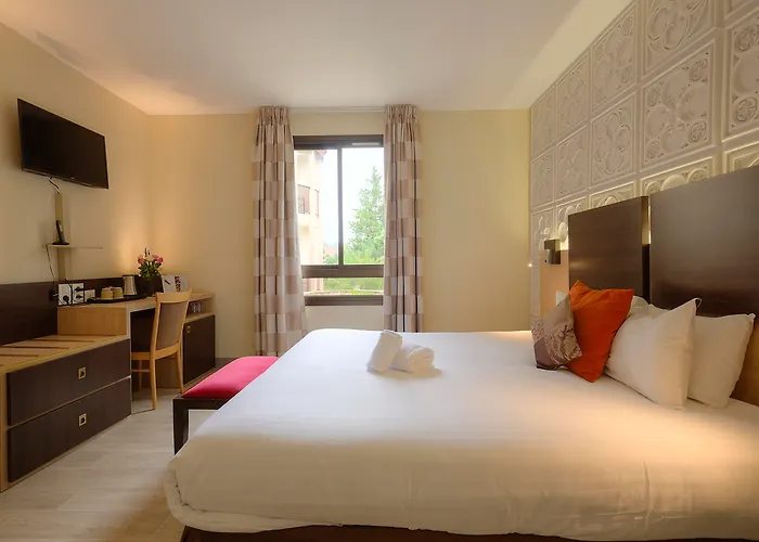 Au Grand Hotel De Sarlat - Pavillon De Selves