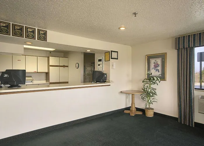 Travelodge By Wyndham Hudsonville