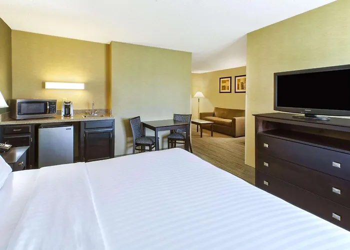 Country Inn & Suites By Radisson Benton Harbor-St Joseph Mi