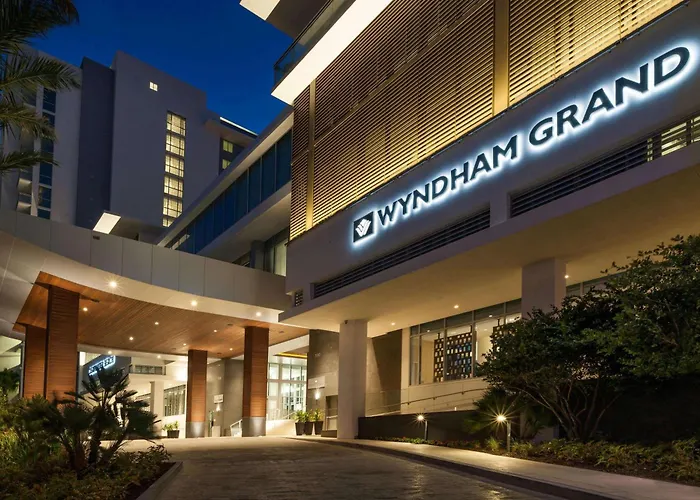 Wyndham Grand Clearwater Beach