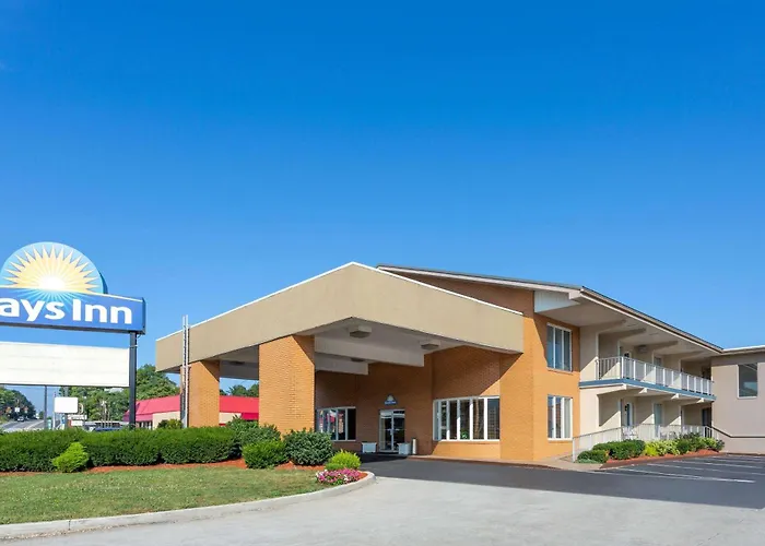 Days Inn By Wyndham Breezewood
