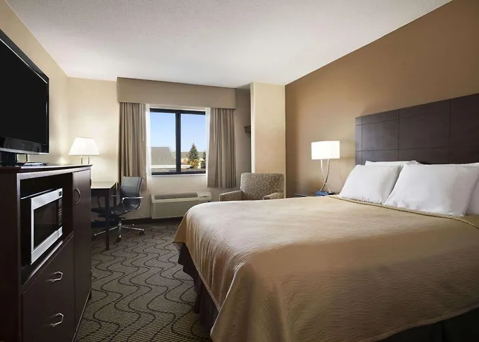 Days Inn By Wyndham Columbia Mall Grand Forks