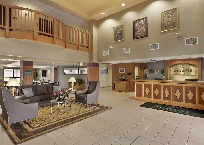 Wingate By Wyndham Pueblo Hotel