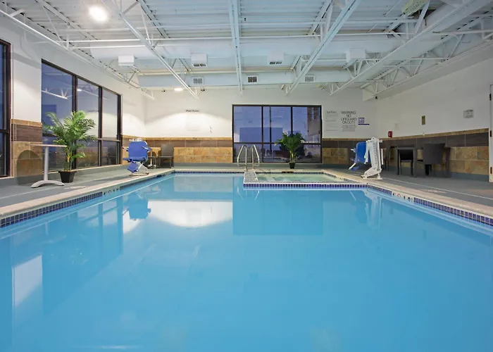 Holiday Inn Express Hotel & Suites Littleton By Ihg